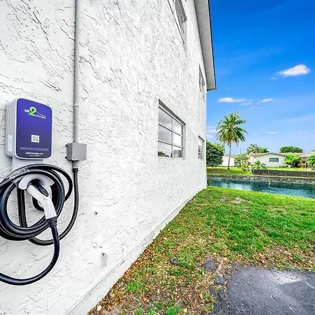 Palm Wave Stays - Designer'S Stay - Sleeps 10